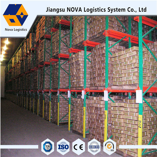 Storage Rack Drive im Racking von Nova Logistics