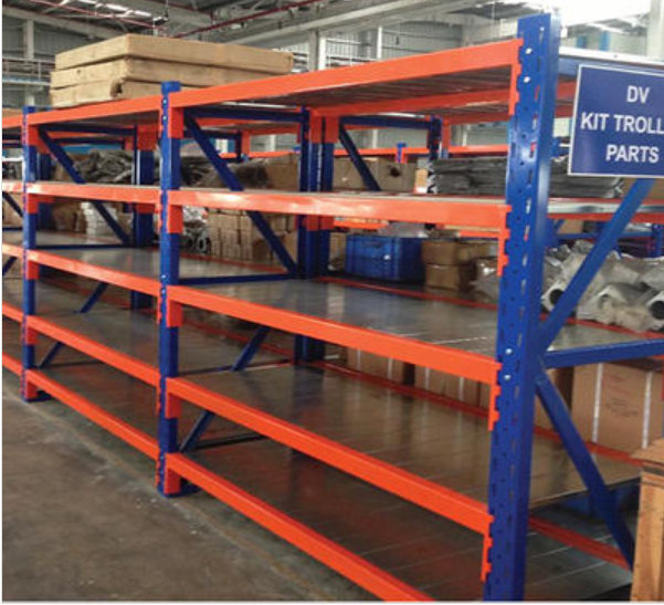 mittelschweres Regal