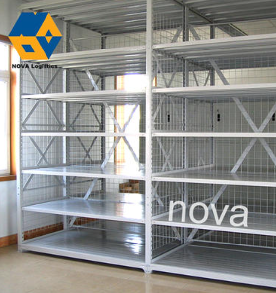 mittelschweres Regal