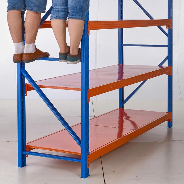 Mittelschweres Regal