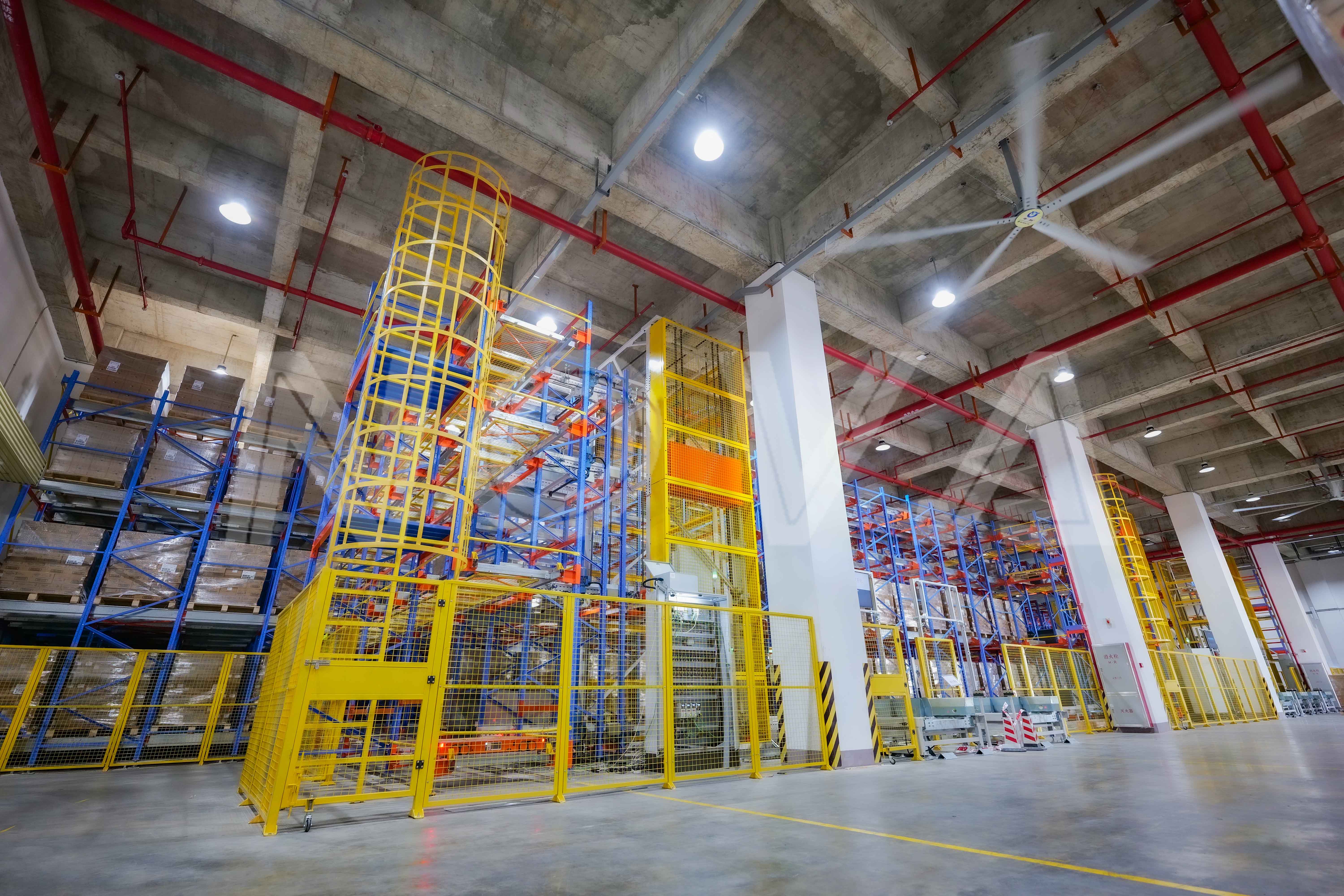  Vier -Wege -Shuttle -Rack -System ASRS Automatisierte Speicherlösung Pallet Racking System